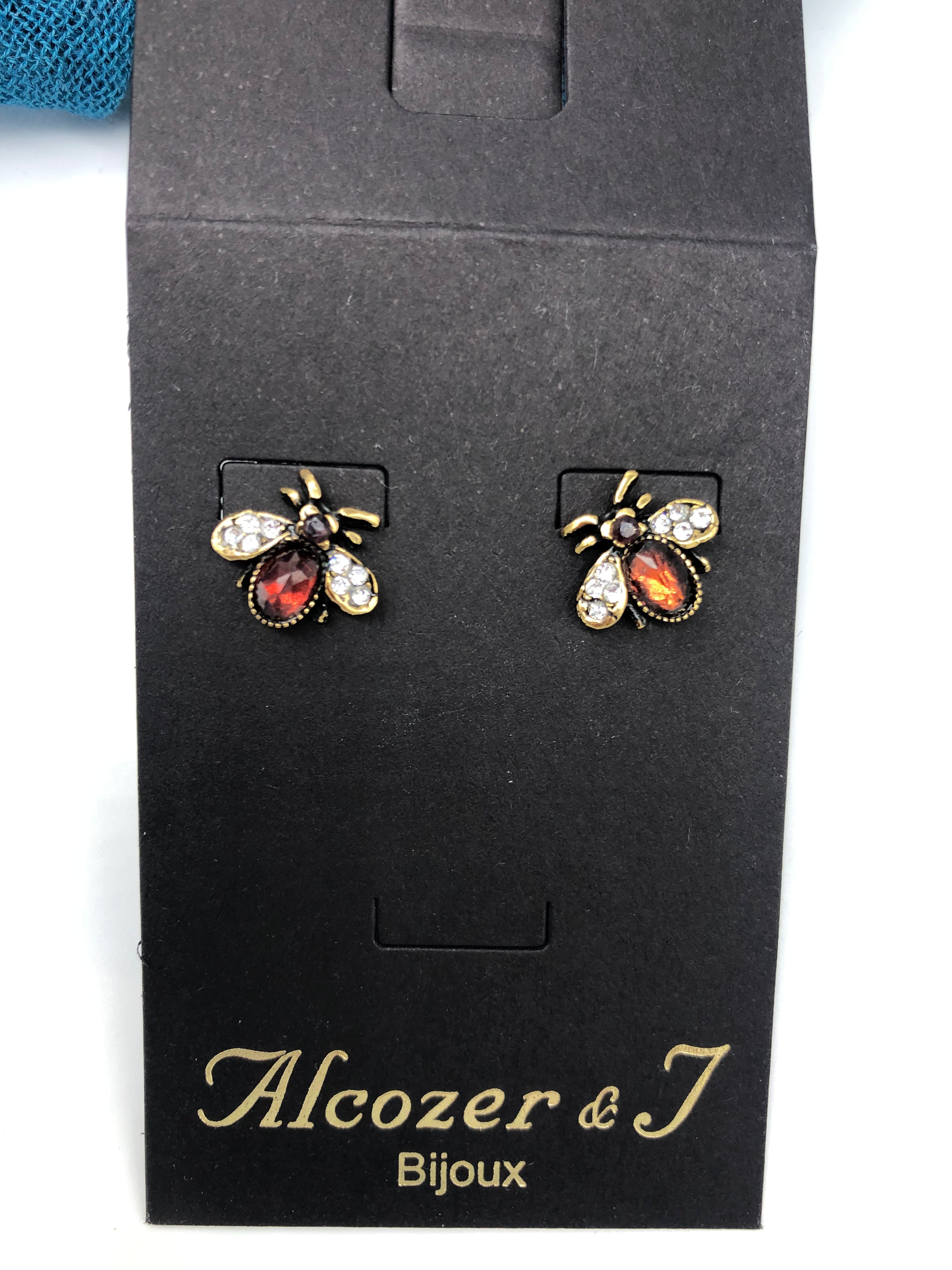 Small bee studs gold