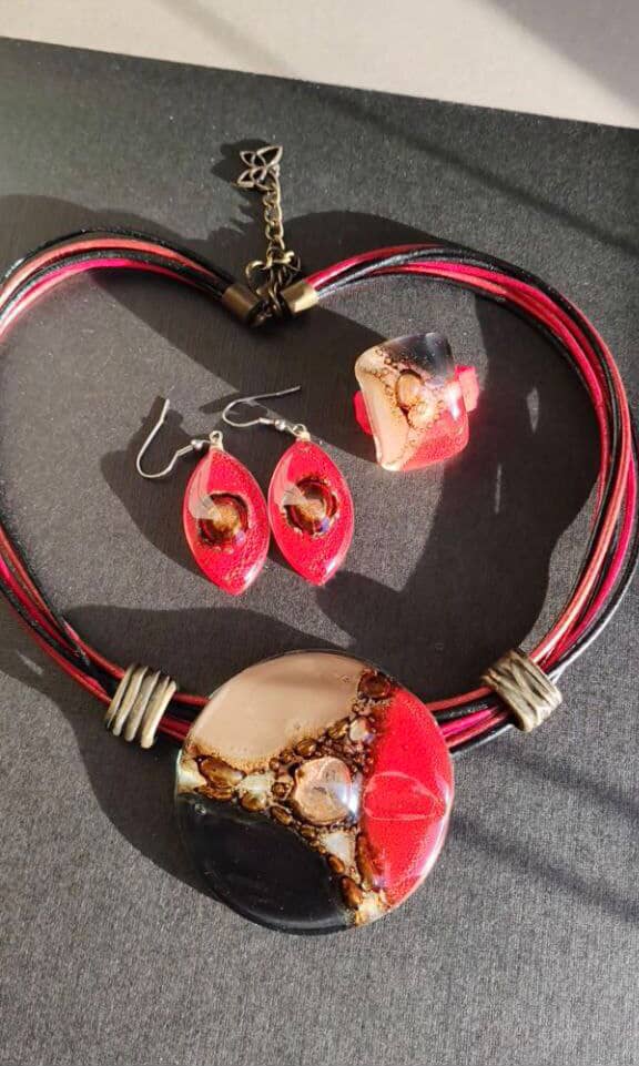 bright jewelry for women