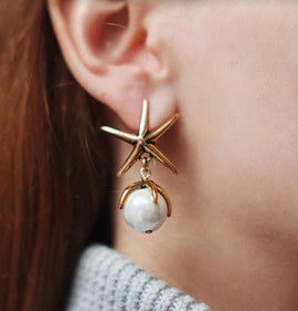 brass gold starfish earrings
