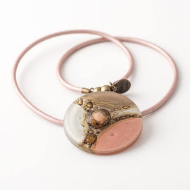 mallorca necklace light pink beige - JOYasForYou