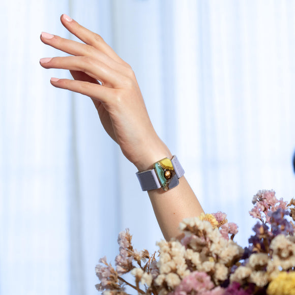 thin fashion leather bracelet in light purple color