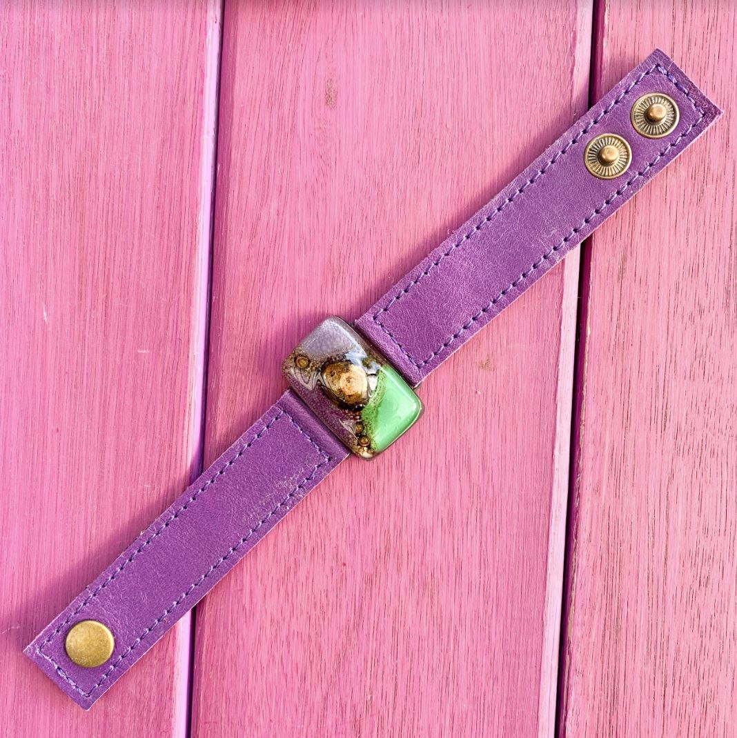 Cristalida  Female Leather Bracelet / Bright Purple, Green / 2 cm