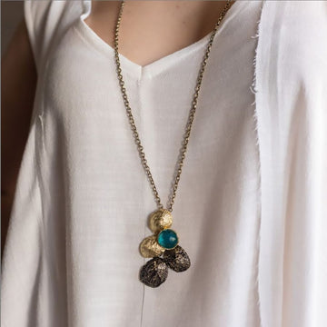 Elegant Kalliope Reef Resin Long Necklace