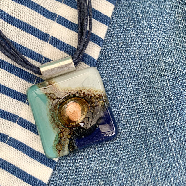 Cristalida Blue Short Necklace / Coba