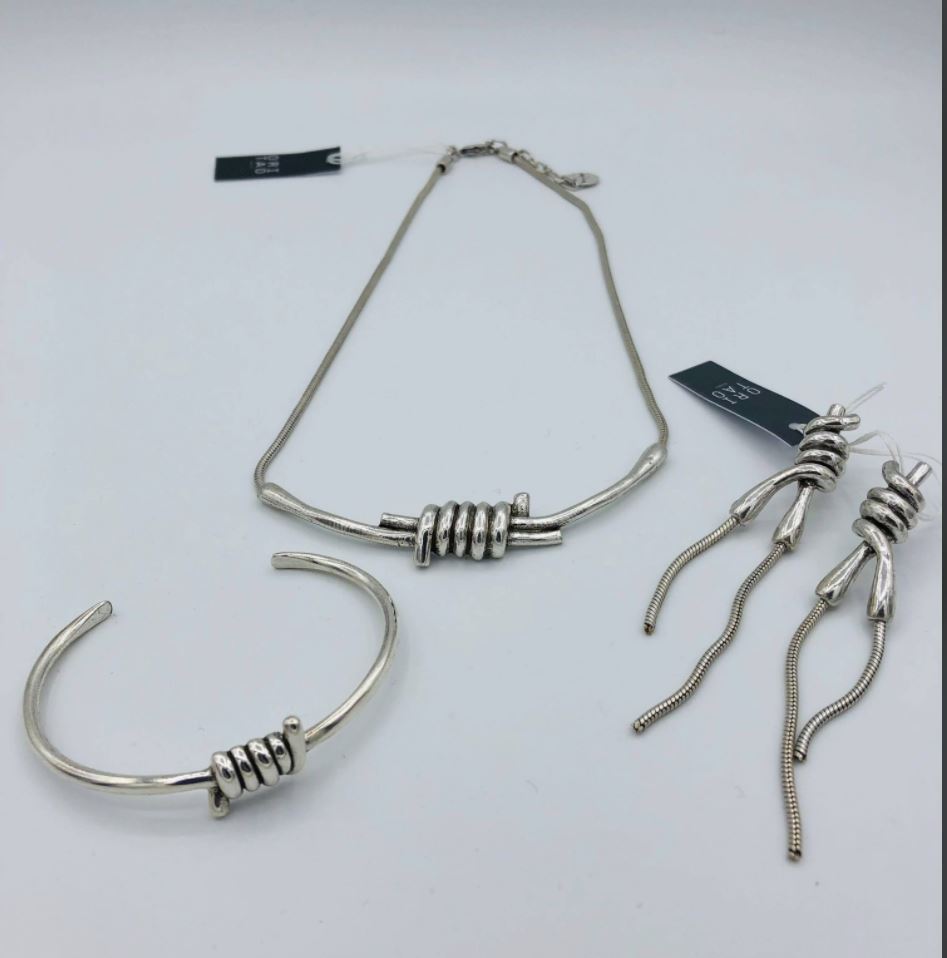 Ori Tao Silver Plated Jewelry Set / Knot Jewelry