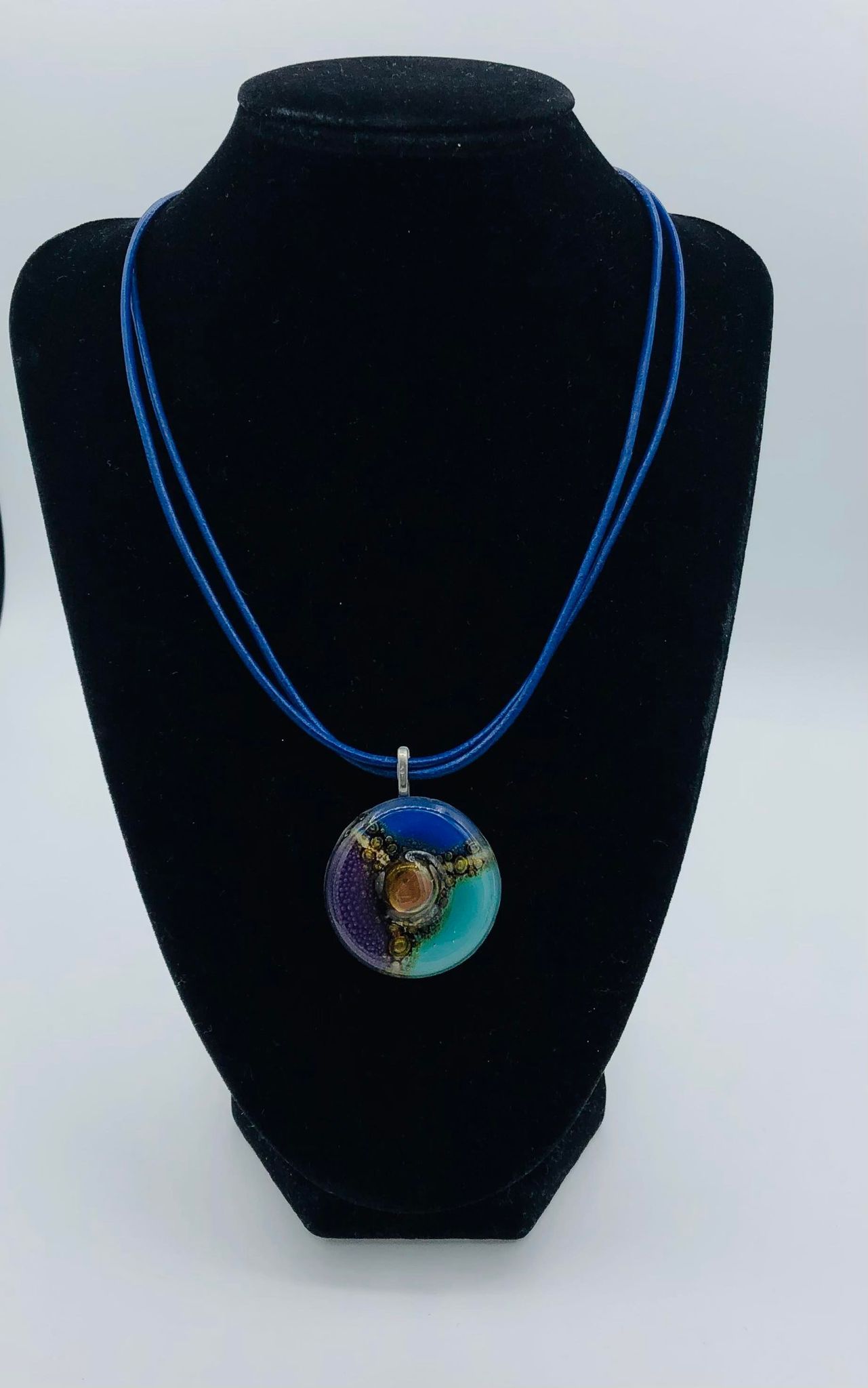 Cristalida Blue Short Necklace With Glass Pendant / Candy