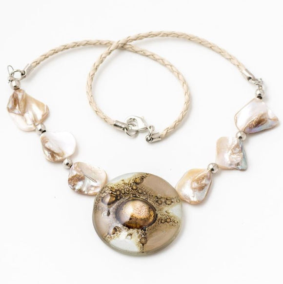 Cristalida Sea Shells Necklace For Women / Nacar